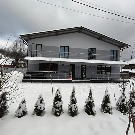 у русина Holiday home *